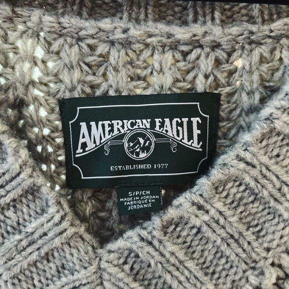 American Eagle Oversized Knit Sweater (S) - Like New - Picture 2 of 4